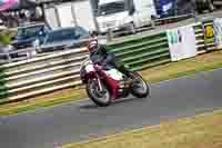 Vintage-motorcycle-club;eventdigitalimages;mallory-park;mallory-park-trackday-photographs;no-limits-trackdays;peter-wileman-photography;trackday-digital-images;trackday-photos;vmcc-festival-1000-bikes-photographs